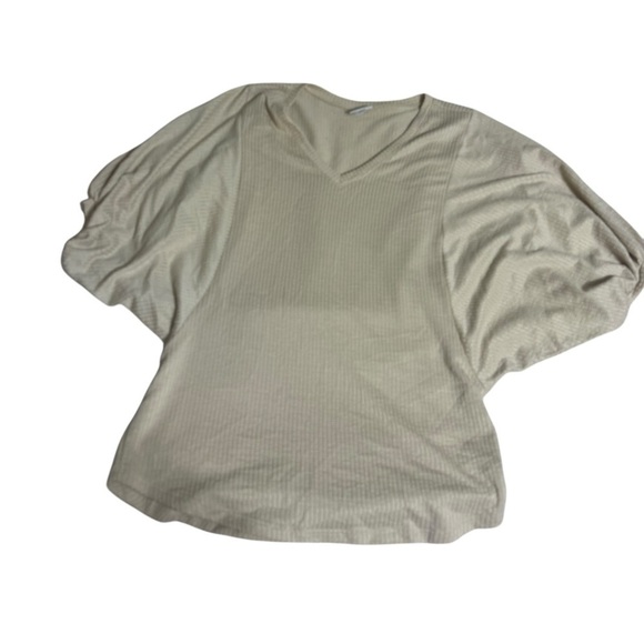 LuLaRoe Other - LuLaRoe tan balloon sleeve waffle print top, xs